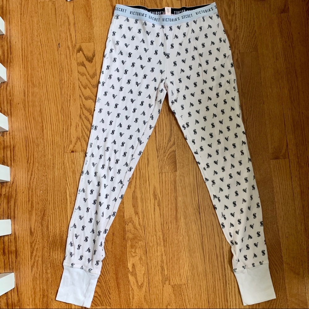 Victoria Secret Sleep Set - Picture 3 of 5